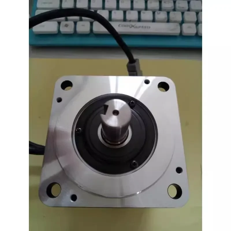 

Прожектор SGMPH Серия серводвигателей Мощность серводвигателя SGMPH-04A1A-YR61 SGMPH-04A1A-YR62 SGMPH-04A1E4CD