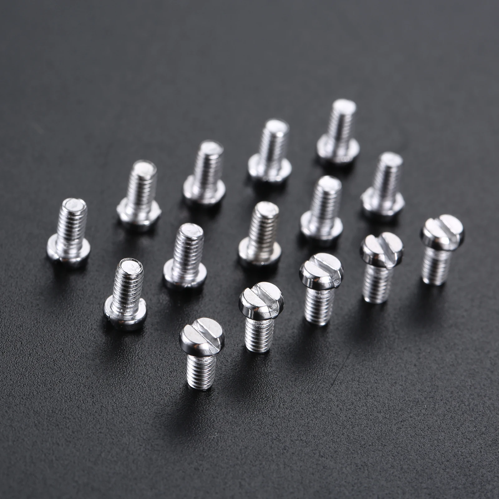 100pcs Metal Feed Dog Teeth Screws fit Industrial Sewing Machine Flat Needle Plate Mounting Screw Brother Pegasus Singer Presser