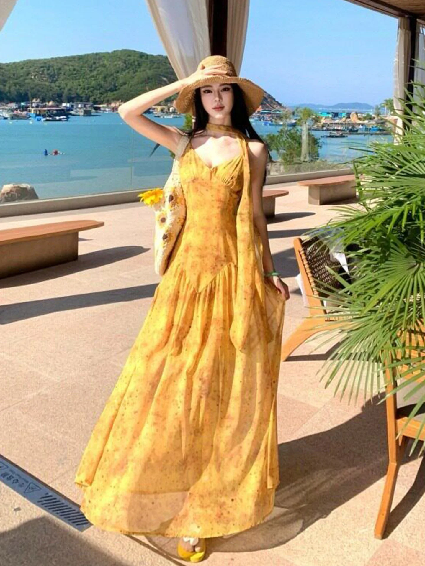 

Summer Unique Beautiful Yellow Belted Long Dress Women's Style 2026 New French Vacation Bright A-Line Maxi Gown without Sleeve