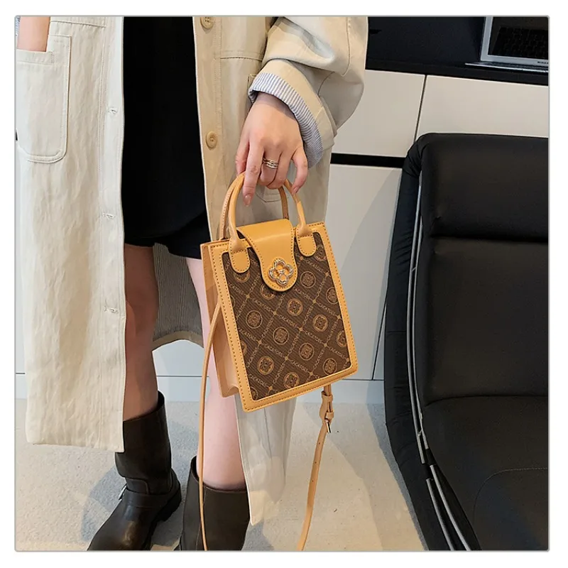 Tas Tangan Mewah Wanita Elegan dari Kulit dengan Desain Klasik, Tas Selempang yang Nyaman untuk Penggunaan Sehari-hari Modern.