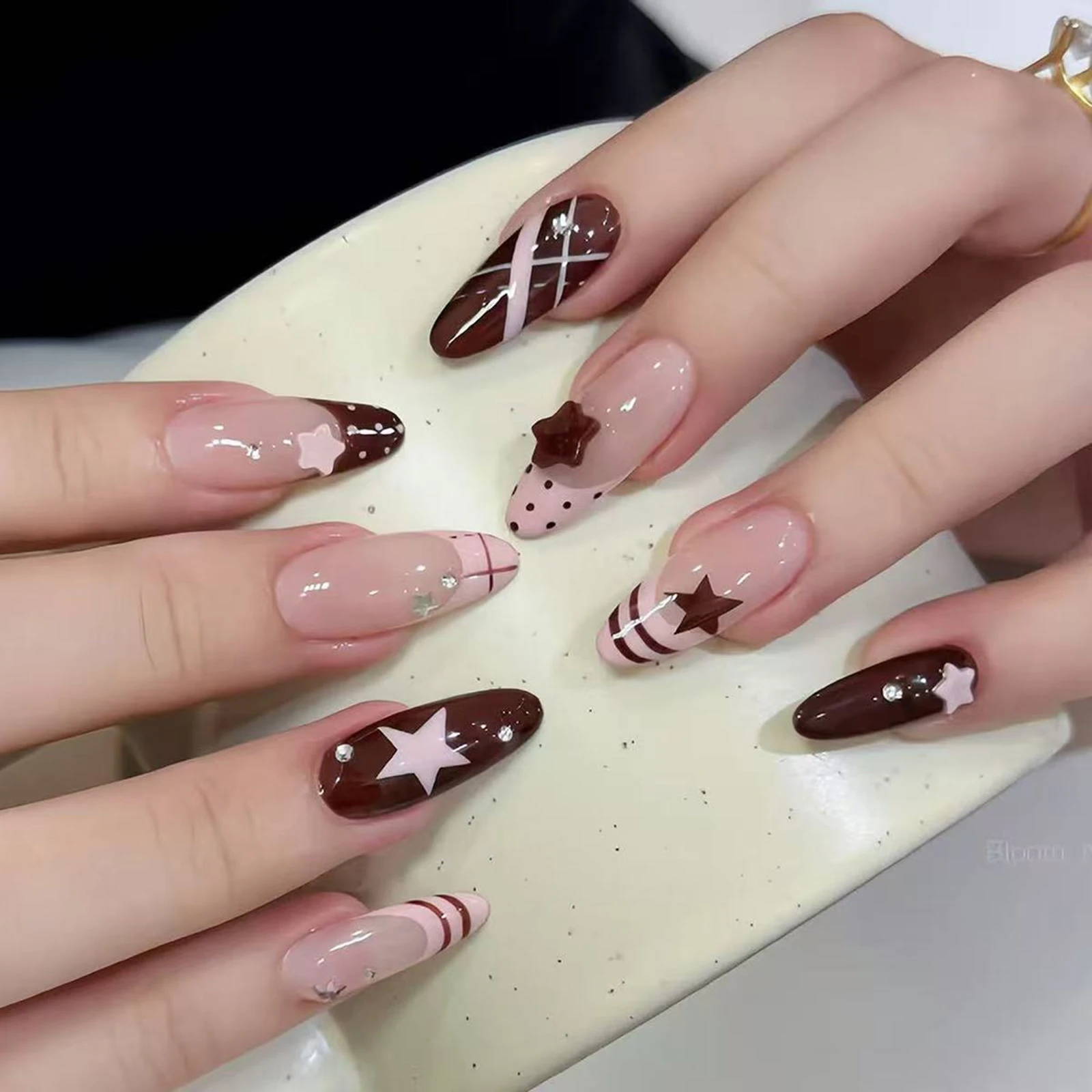 Elegant Press On Nails Almond Resin Gel Brown Pink Plaid Star Glitter Tips for Fall Winter Daily Wear Parties Photos 24Pcs