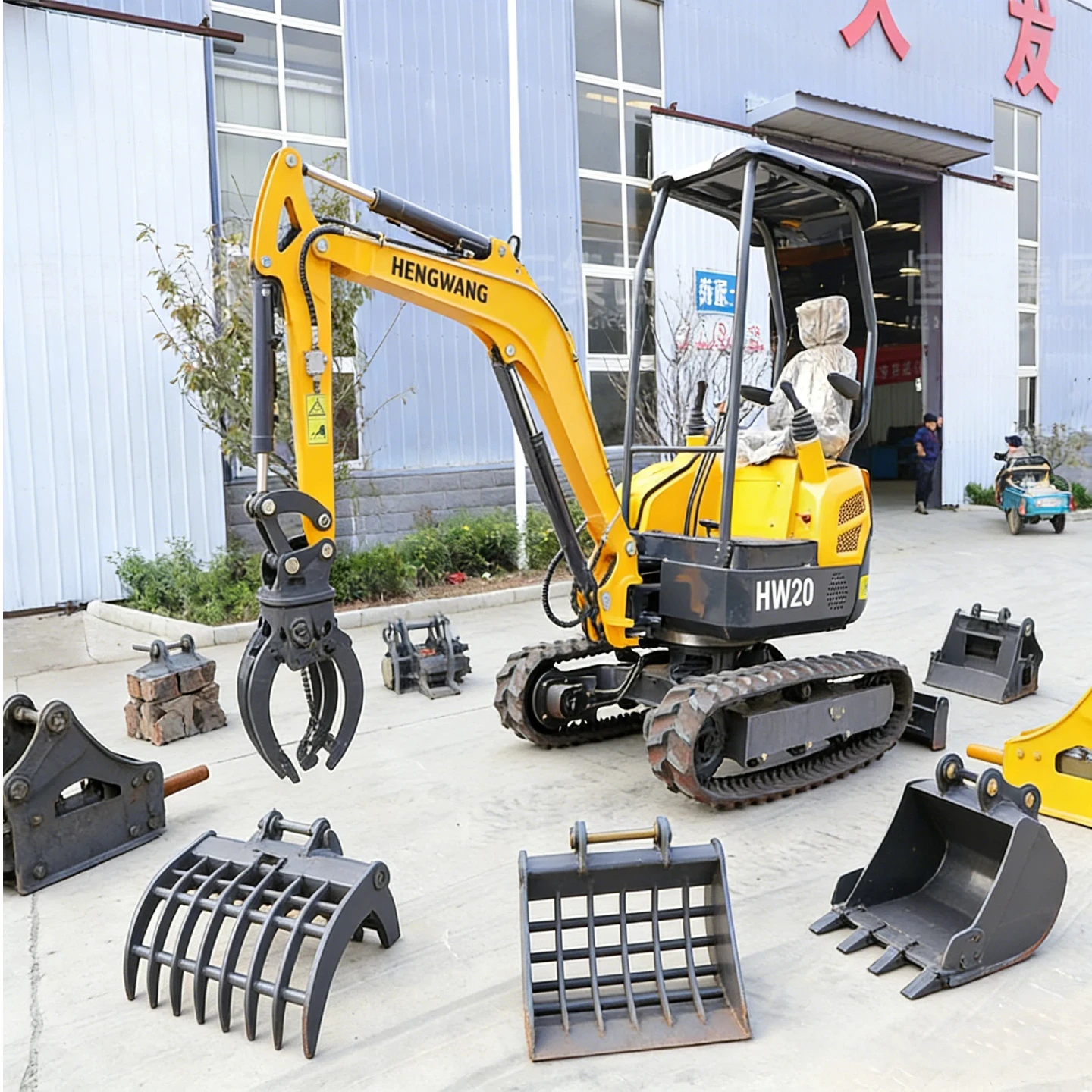 

2.0 Ton Mini Excavator Micro Excavator Multifunctional Small Crawler Digger with Attachments for Garden Farm Landscaping