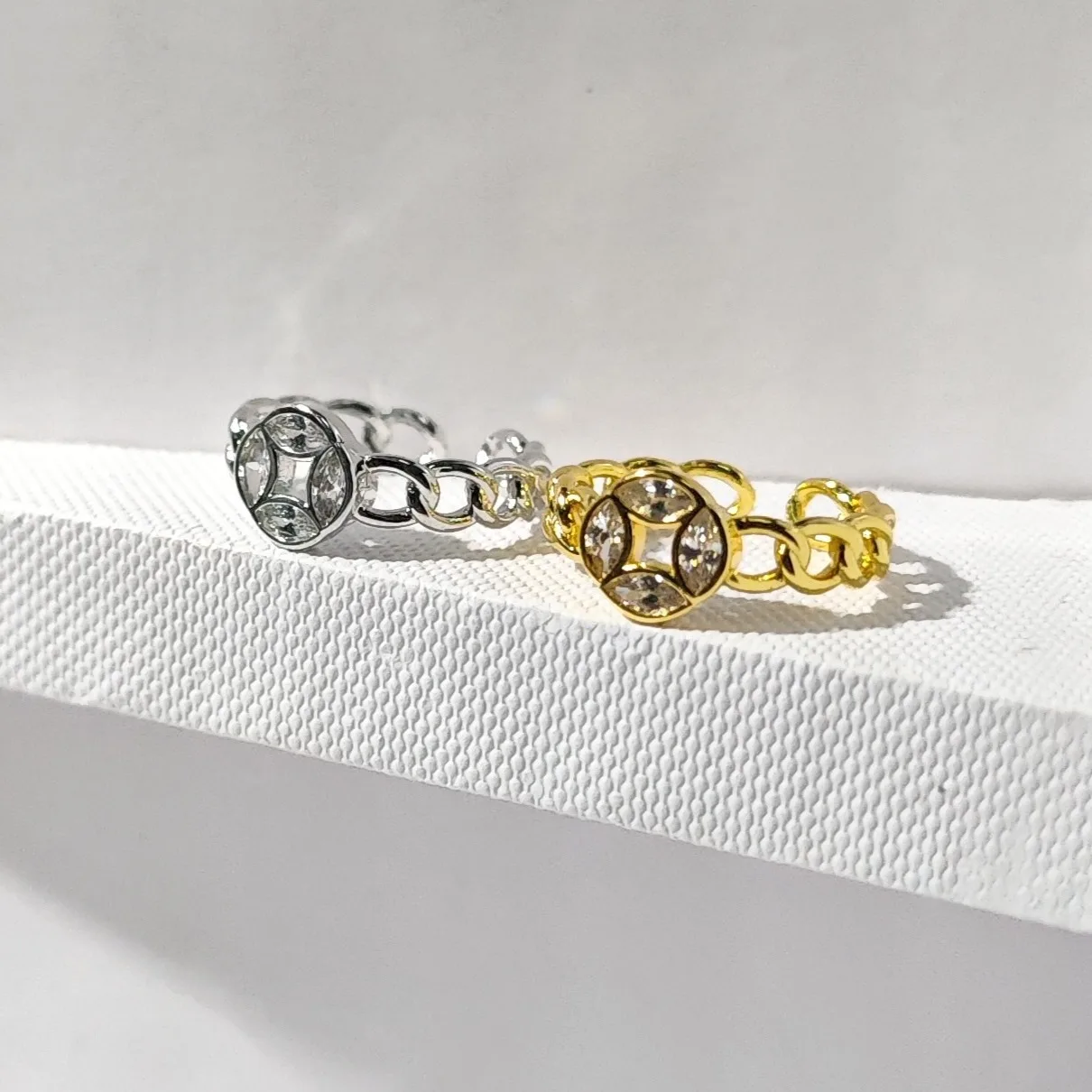 

Silver Plated Money Seeking Transfer Ring, Female China-Chic Style Creative Design, Exquisite and Advanced Adjustable Ring