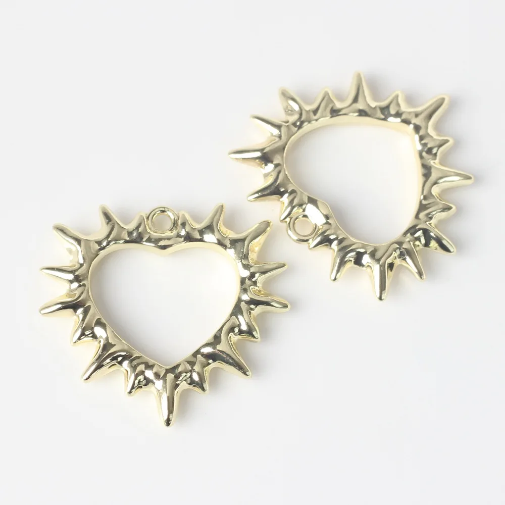 10Pcs/pack Simple Alloy Thorn Heart Pendant DIY Bracelets Necklaces Jewelry Accessories