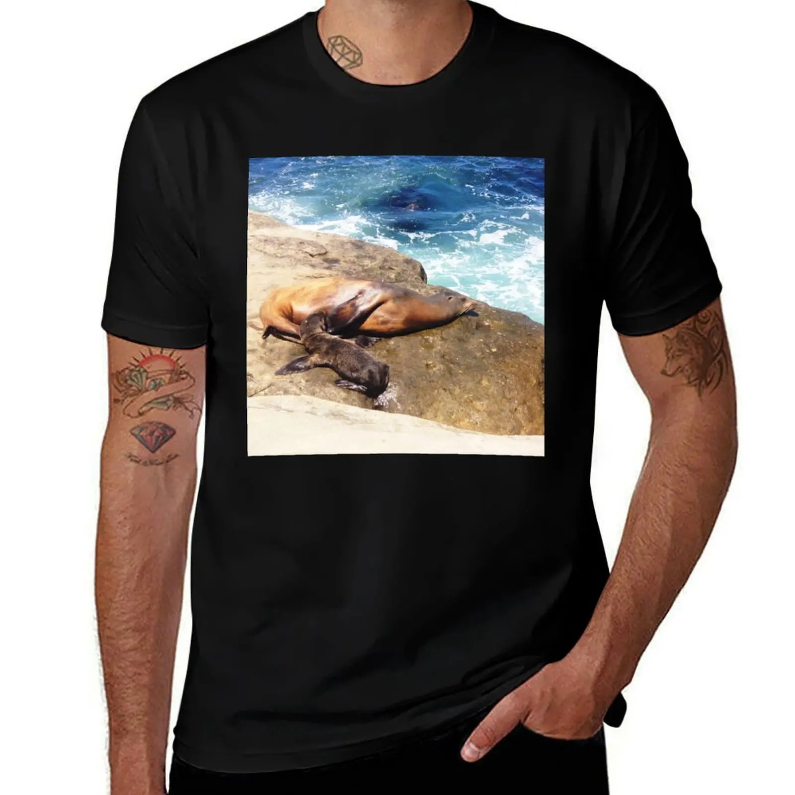 

Sun Bathing in California Mother and Daughter Seal T-Shirt cotton t shirt pack t shirts with prints T-Shirt