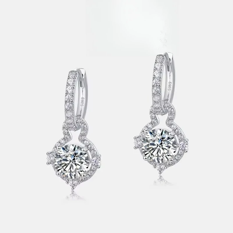 

Brand New Dazzling Moissanite Women's Earrings S925 Silver Plated 18K Gold PT950 Platinum High-end Earrings