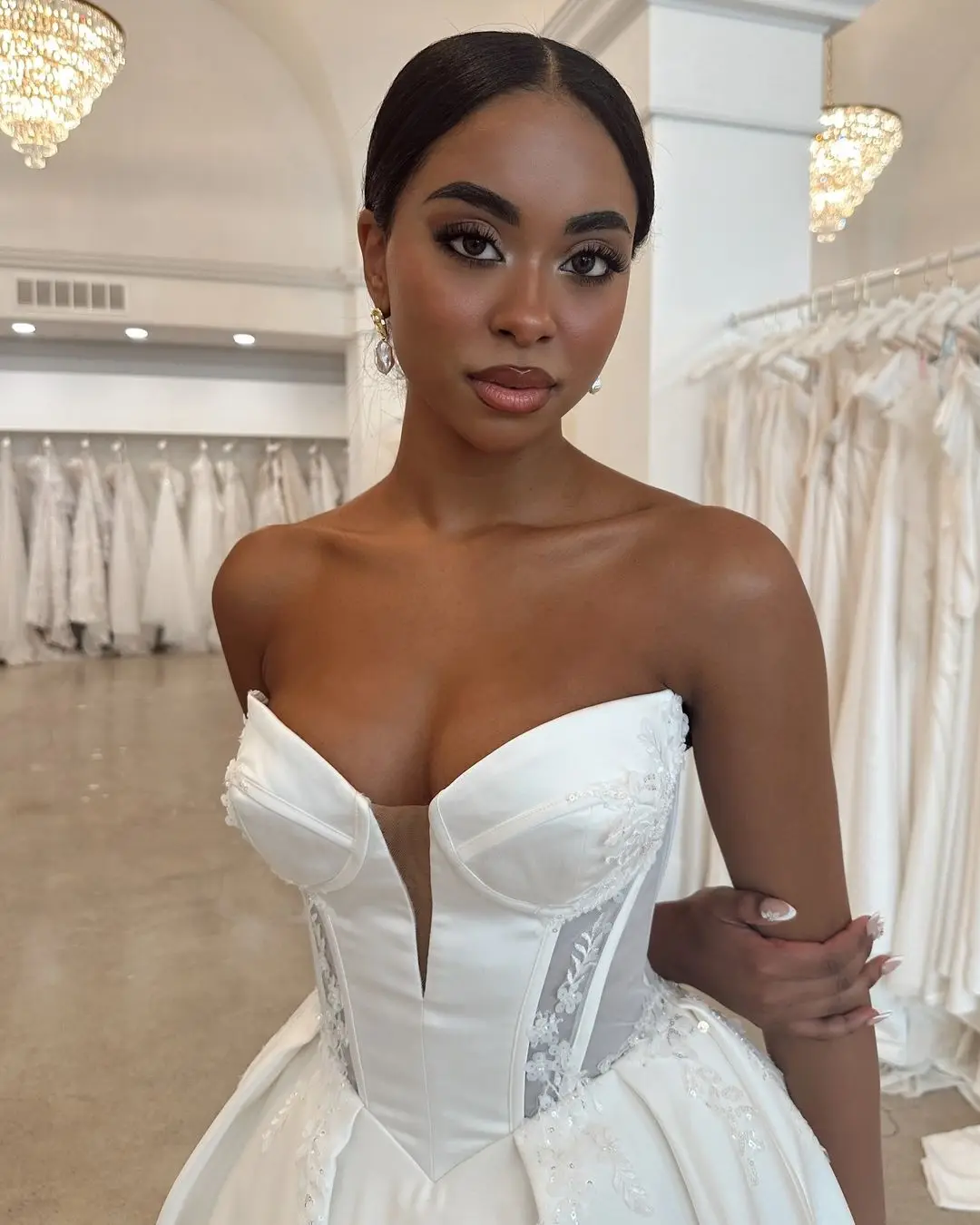 Elegant Off The Shoulder Pleat Sweetheart Organza A Line Wedding Dresses Side Slit Custom Made 2024 Rode De  Morrie