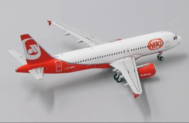 JC WINGS Diecast 1/400 Scale AIRBUS Alloy Model Aircraft AIRBUS A320 Niki D-ABHH LH4097 Play with Airplane Toy Boy Gift Box