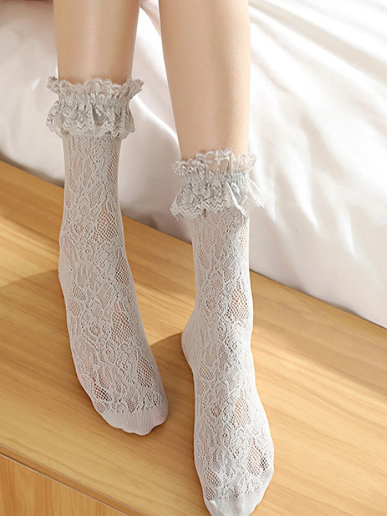 2 Pair Sexy Lace Mesh Socks Lolita Socks Cosplay Costumes Accessories Medium Tube Japanese Maiden Lovely Sweet Princess Socks