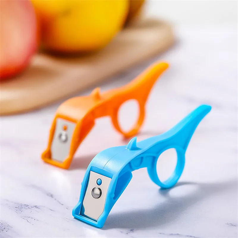 Portable Mini Fruit Peeler Stainless Steel Sharp Quick Peeler with PP Hang Ring Handle Manual Peeling Orange Apple Peeler