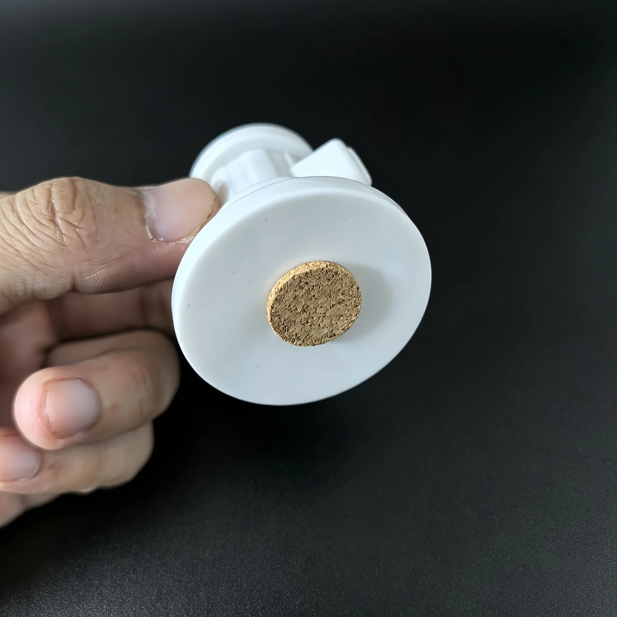400 self-adhesive cork discs, 1x0.15cm flat round pads.Ideal for cabinets&desktops,prevent scratches on furniture & electronics.