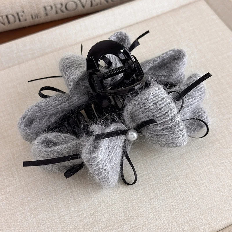 1pc Autumn/winter Korean-style yarn pearl ribbon bow hair claw, new high-end exquisite bun shark clip hair accessory