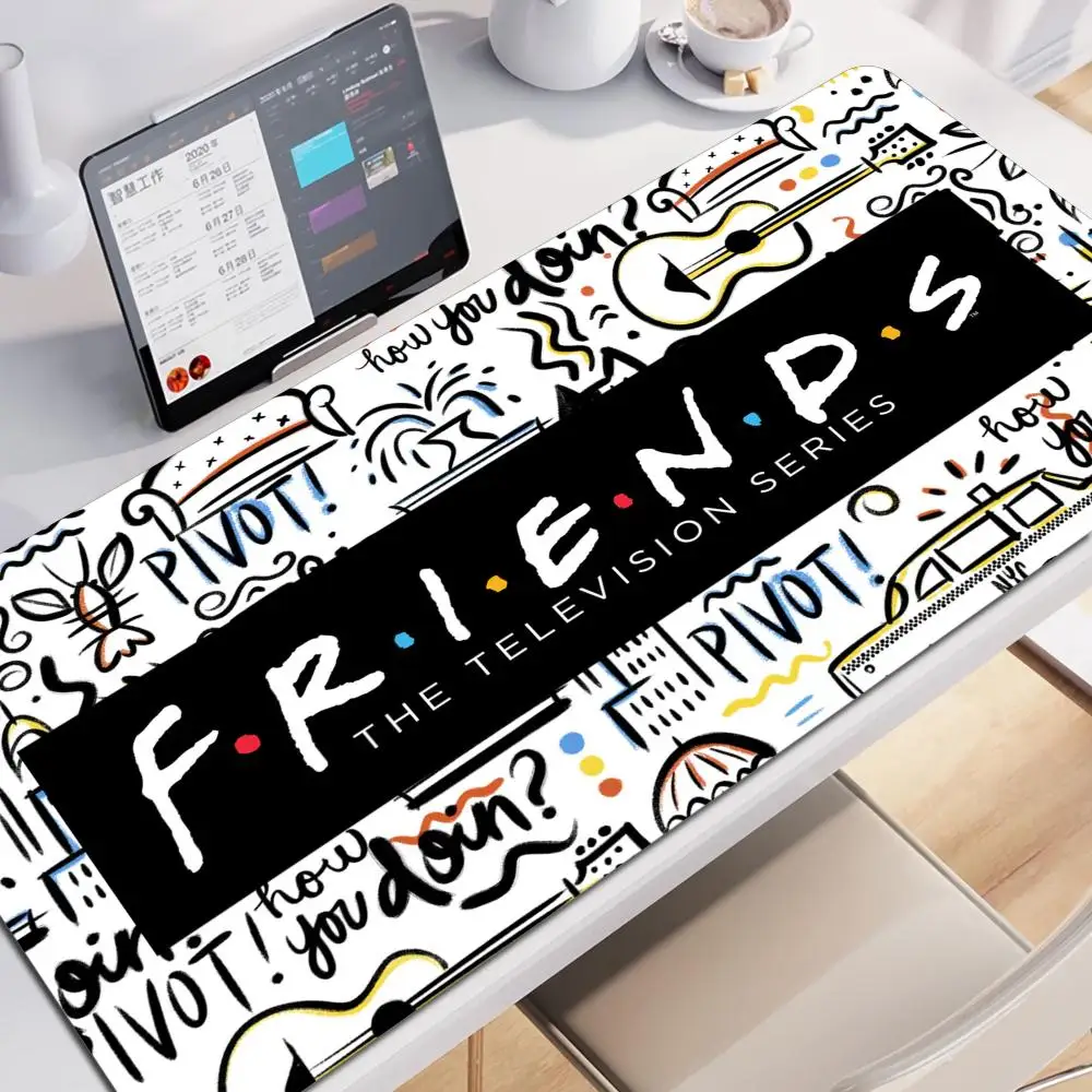 mouse-pad-grande-xxl-90x40cm-do-programa-de-tv-friends-antiderrapante-com-borda-costurada-tapete-de-mesa-para-pc-laptop-escritorio-presente