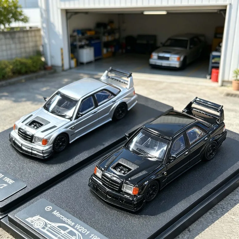 en-stock-modele-de-voiture-en-alliage-1-64-190e-wide-body-modele-de-voiture-statique-moule-sous-pression-article-de-decoration-creative-cadeau-de-vacances