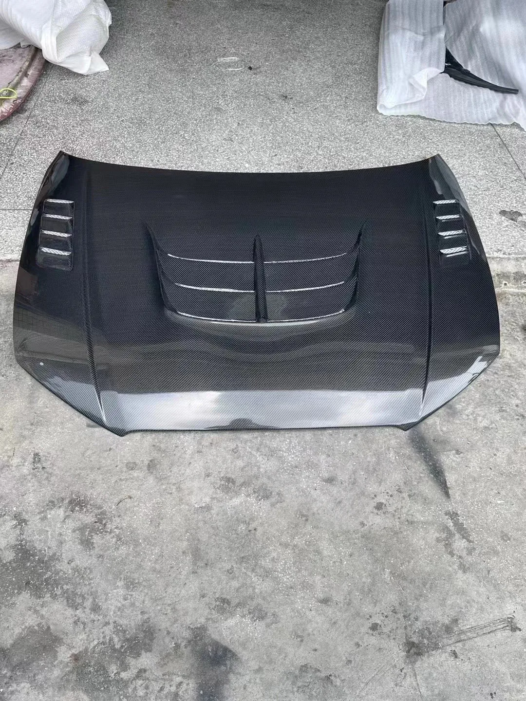 

Ventilated carbon fiber hood for A3 S3 RS3 2012-2018
