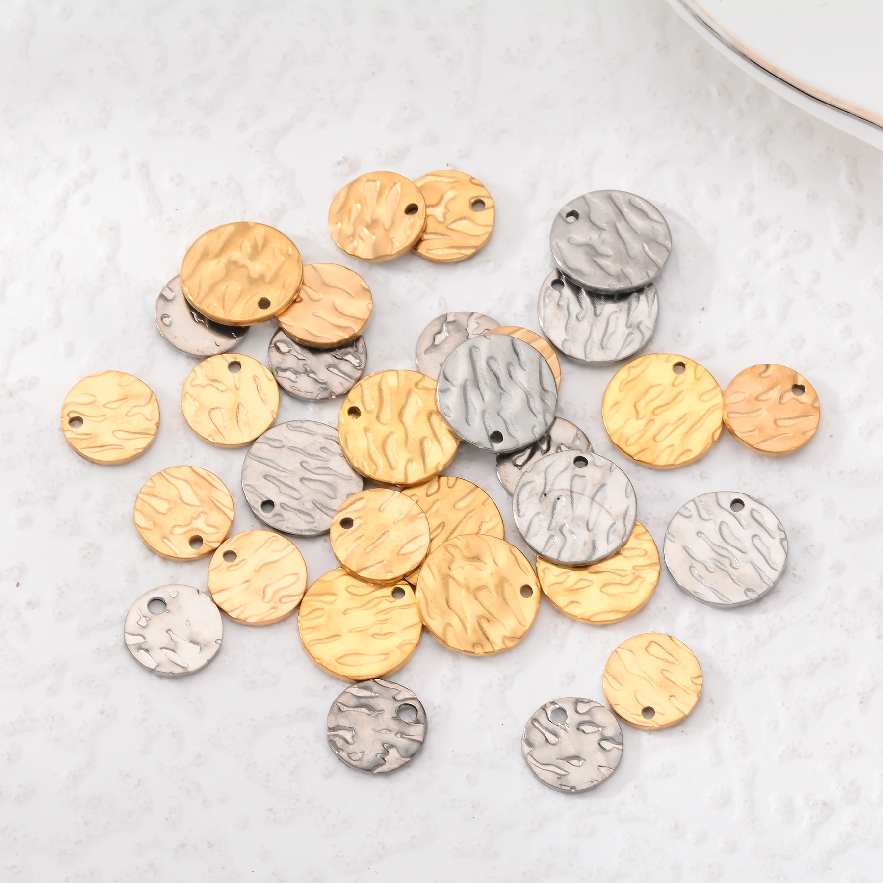 20 Stück/Set 8mm/10mm Goldfarbene Runde Strukturierte Anhänger aus Edelstahl, Runde Leere Münzperlen für DIY-Halsketten- und Armbandherstellung – Detail 7