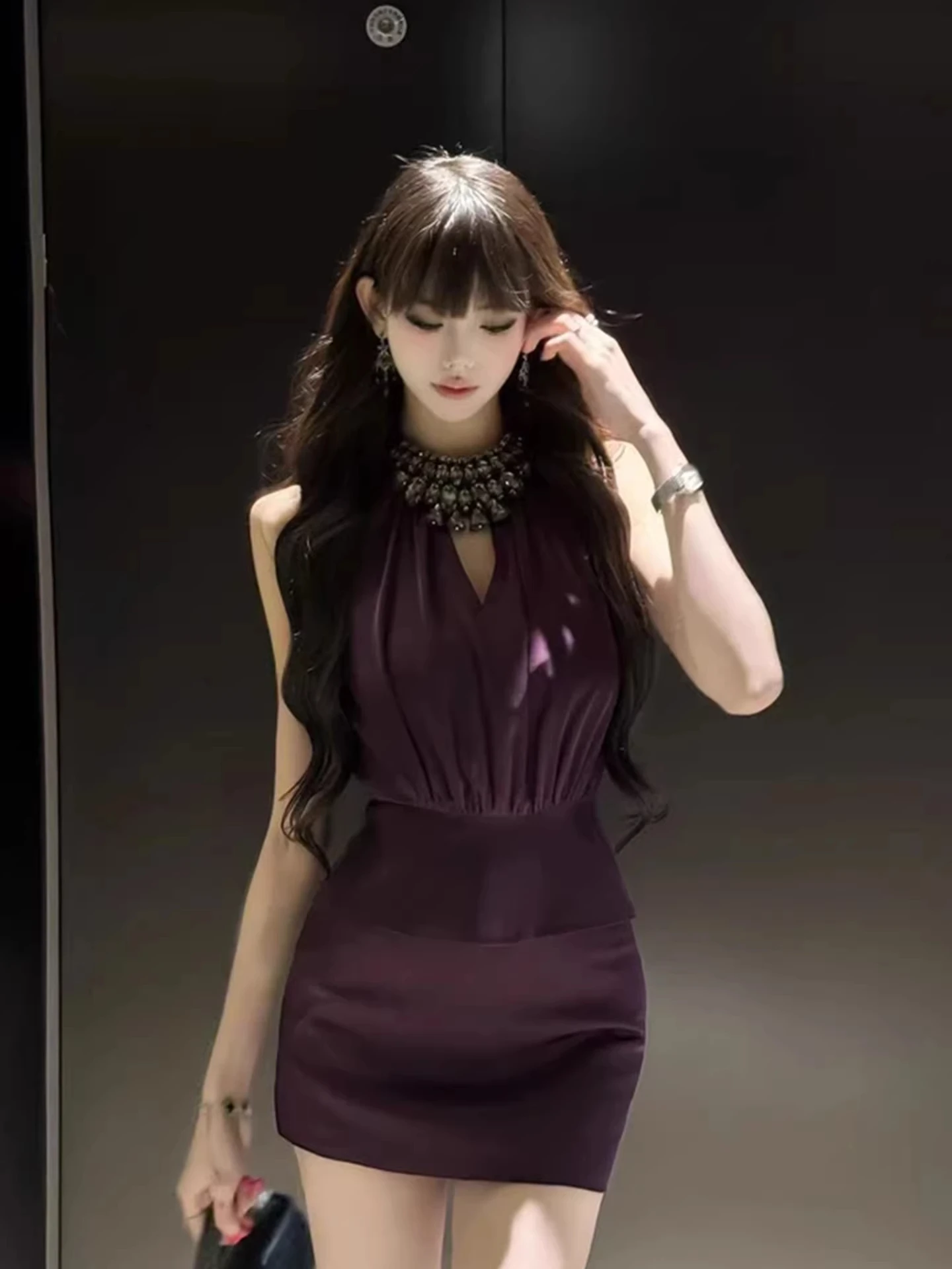 

Keni plus Size Sexy Diamond Embedded Shoulder Bared Neck Top Short Skirt Set Women's Winter Fashion High Waist Asymmetric