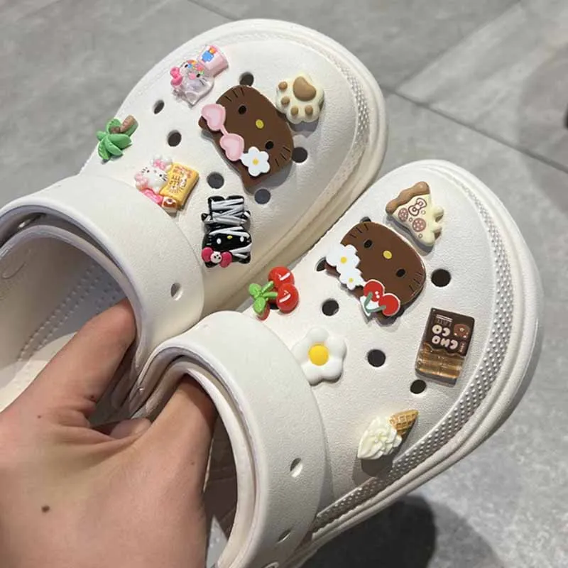 Miniso Charakter Hallo Kitty Set Schuhe Charms für Clogs Sandalen Dekoration PVC Cartoon Schuh zubehör Charms für Freunde Geschenke