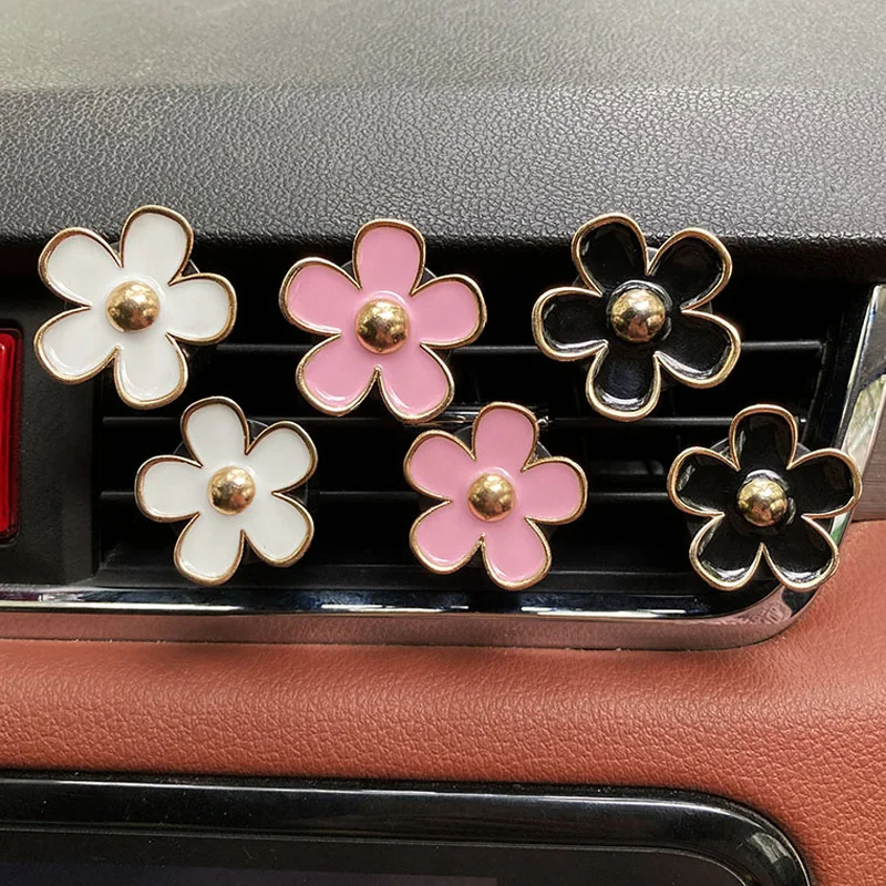 4pcs Daisy Flower Fragrance Clips Car Outlet Vent Perfume Clips Conditioning Air Freshener Aromatherapy Diffuser Auto Decoration