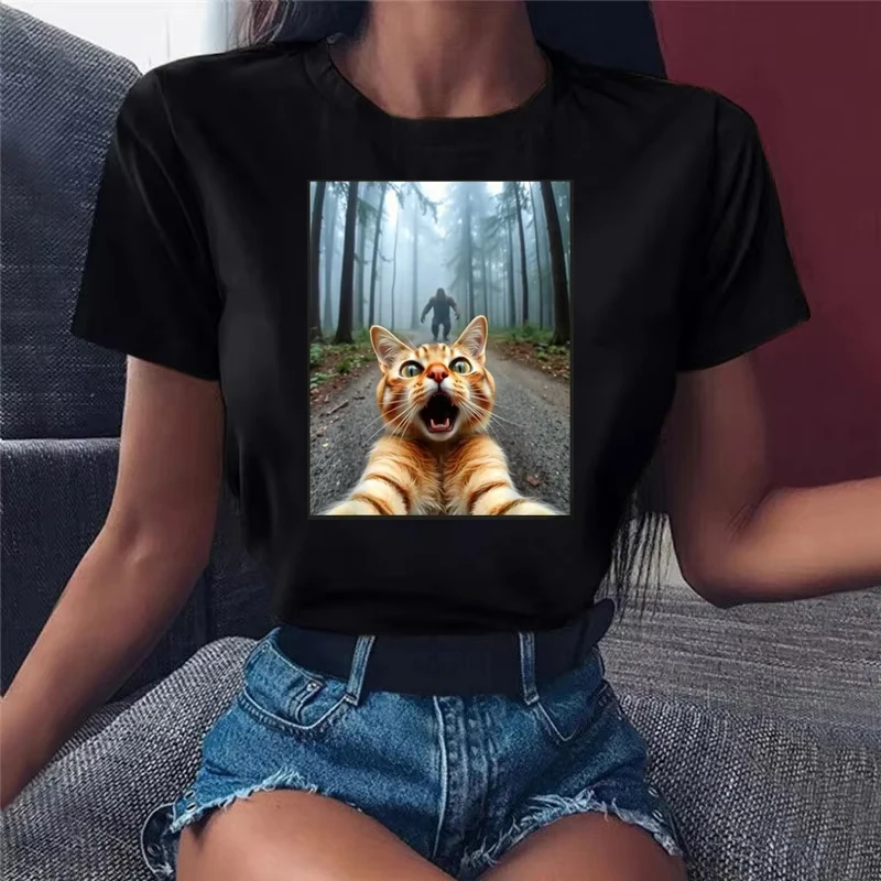 

Fashion Women T-shirt Funny Cat Selfie& Sasquatch Graphic Streetwear Short Sleeve Crew Neck T Shirt Clothing Pullover Y2k Tops