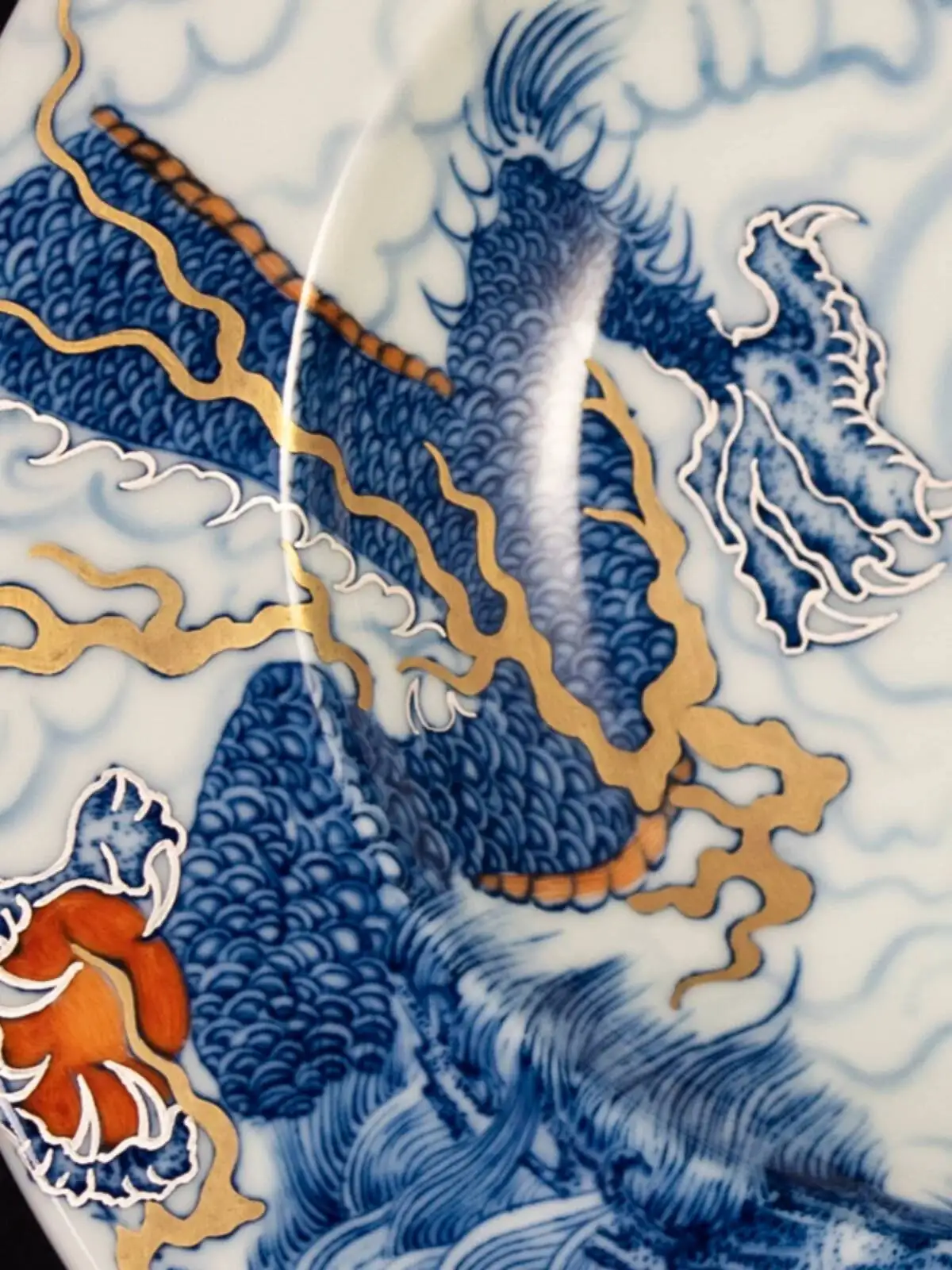 Holy Mountain Jingdezhen Classy Antique Blue And White Dragon Pattern Ornaments Hand-Painted Gold-Painted Chinese Ceramic Cigar