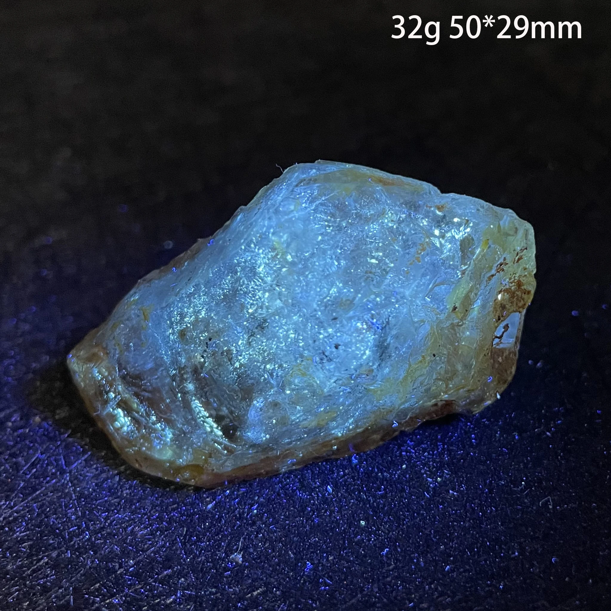 Natural Stone Madagascar Skeletal Crystal Fluorescence effect Mineral Specimen Quartz Cluster Raw Rock Decoration Rough Healing