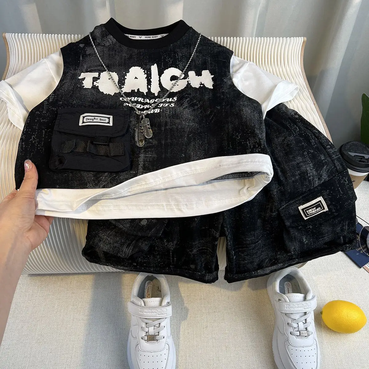 Boys summer suit 2026 new children's Korean version of the tooling short-sleeved baby fashion shorts two-piece suit