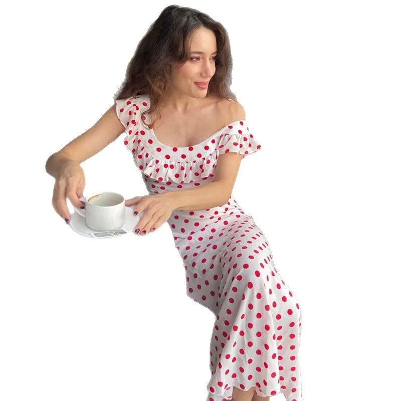 Europese en Amerikaanse stijl stippen one-line off-shoulder taille-knuffelende afslankjurk lange rok