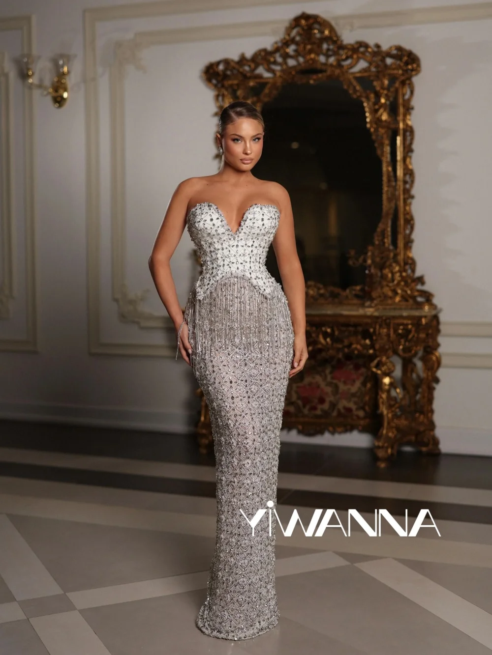 

Captivating Silver Crystal Lace Evening Dress Luxurious Tassel Straight Long Wedding Party Gown Customized Illusion Prom Dresses