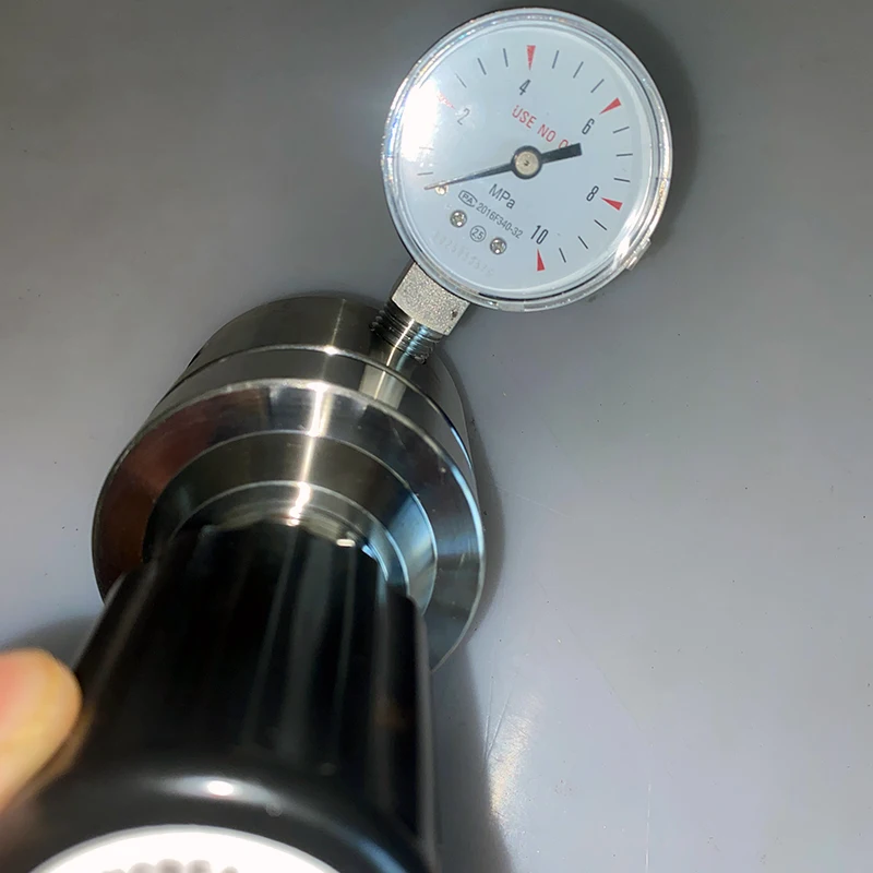 Single Stage 316/316L Stainless Steel Gas Pressure Regulator Large Flow Pneumatic Reducer for Industrial Use