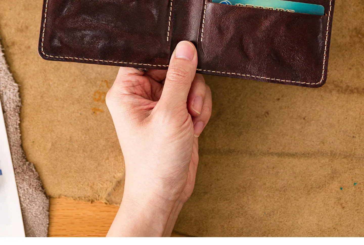 PNDME einfache Vintage-Geldbörse aus hochwertigem Rindsleder der ersten Schicht für Herren, luxuriöse, handgefertigte Geldbörse aus echtem Leder mit Ausweishalter – Detail 26