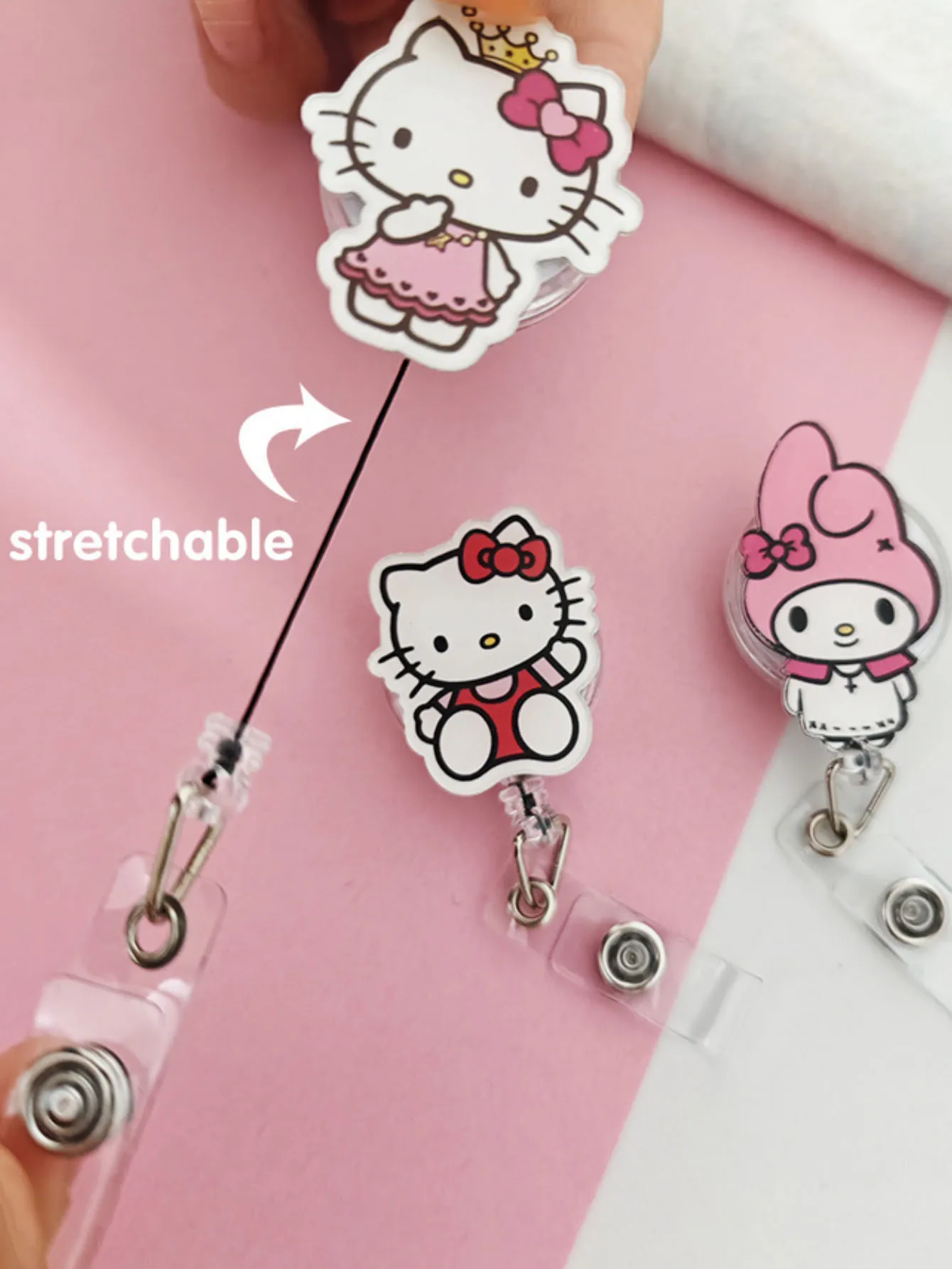 Porta credenciales retráctil con clip, diseño de gatito, de acrílico, con película protectora fácil de despegar, para uso en oficina, 1 unidad.