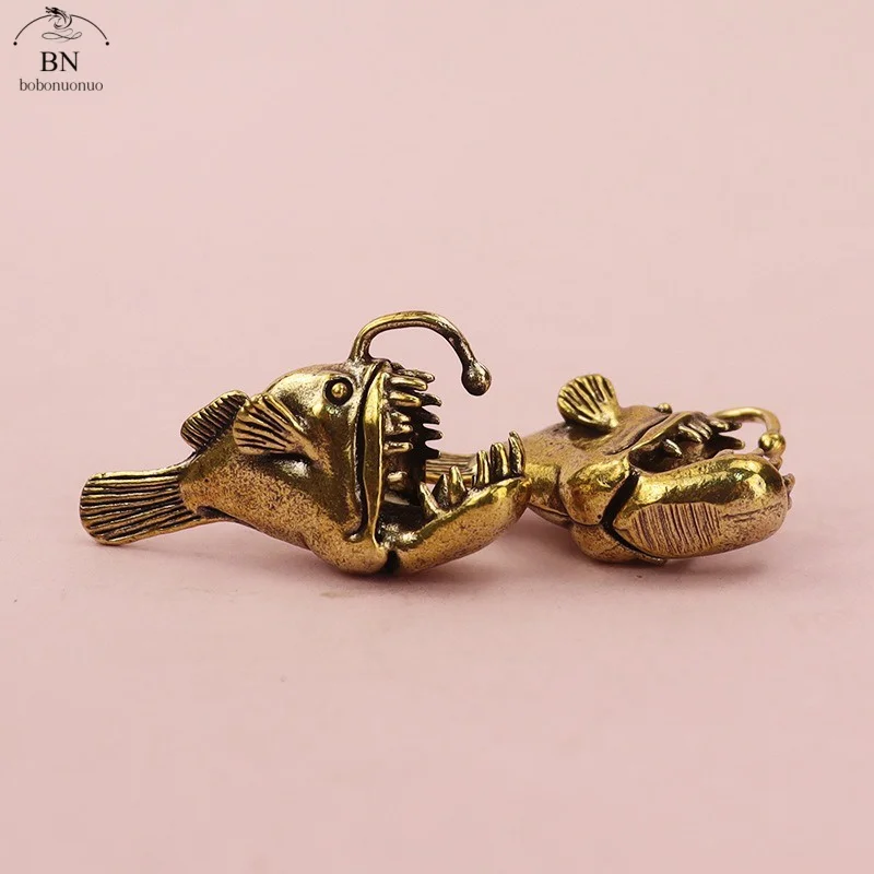 Small Brass Ocean Anglerfish Watching Fishes Sea Animals Model Fishbowl Decoration Action Figures Education Miniatures