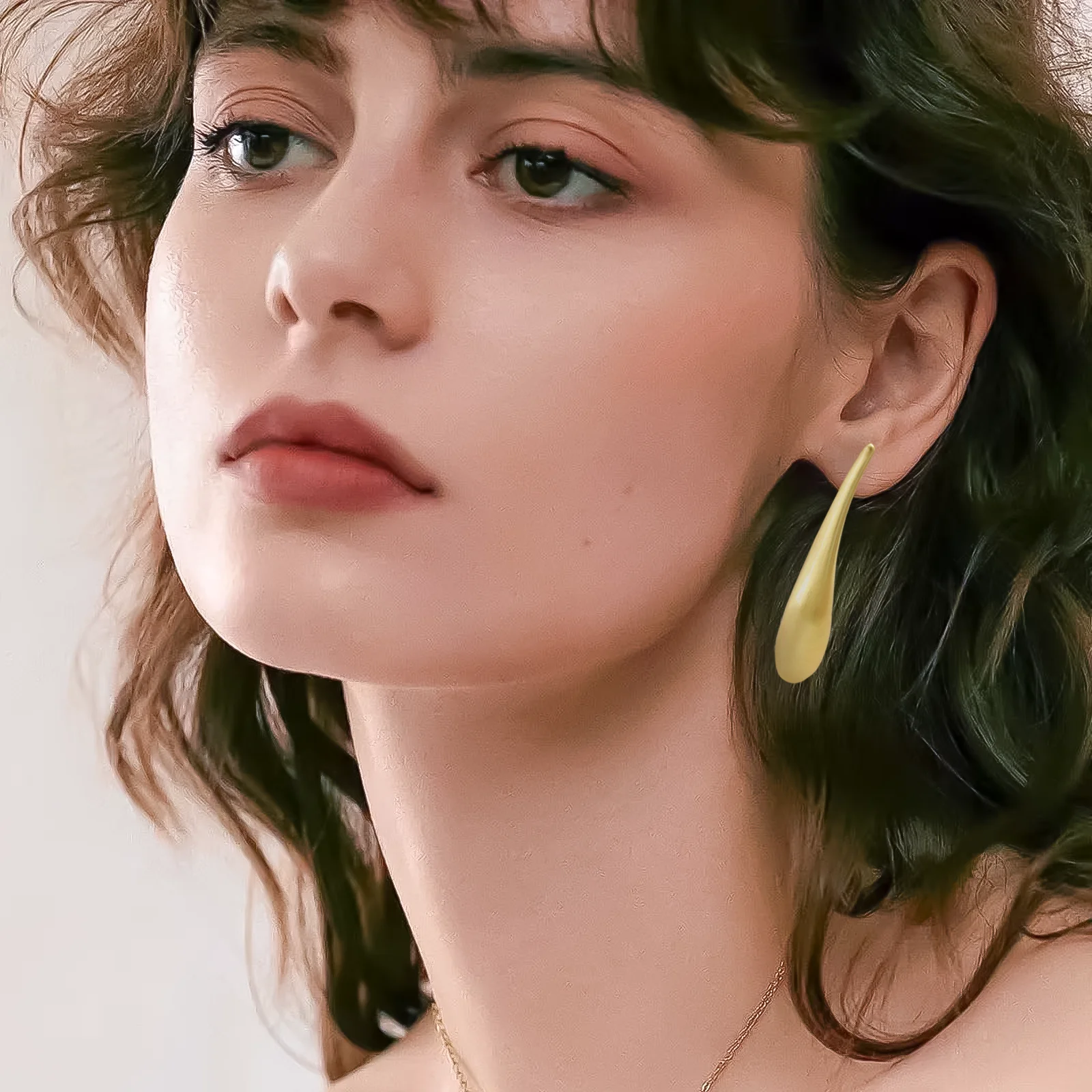 YTJX Design Lange Wassertropfen-Ohrringe für Damen, hochwertige 18 Karat vergoldete Piercing-Ohrringe, modischer, schlichter Party-Schmuck, Geschenk – Detail 6