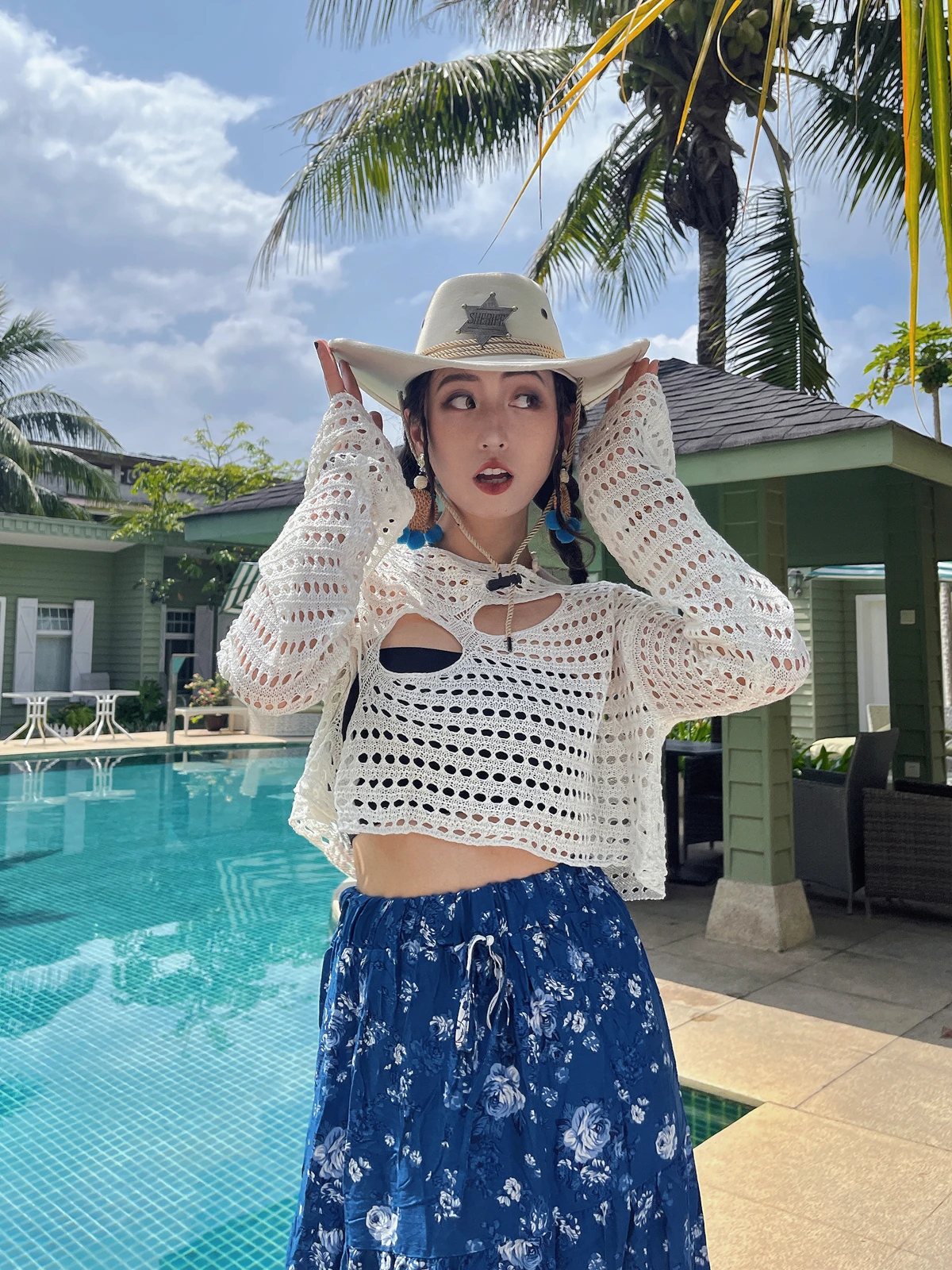 

Beach Vacation Bikini Cover up Bohemian Sexy Spicy Hollow out Knitted Top Belly Button Exposure Long Sleeve Sun Protection Top