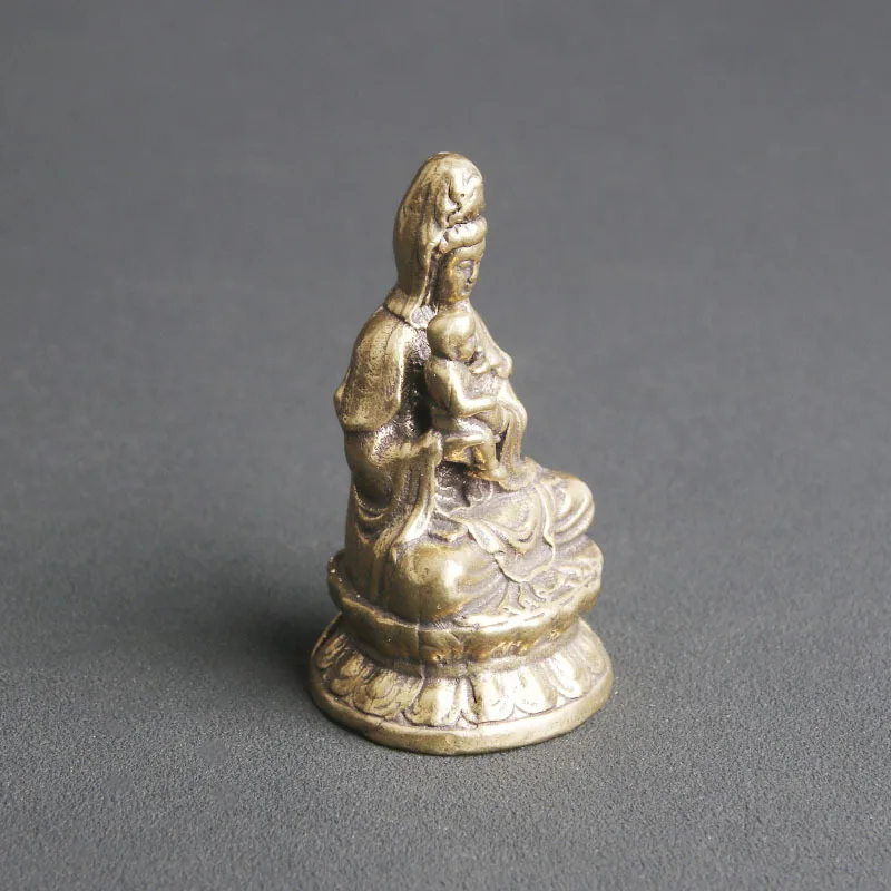 Brass Guanyin statue tabletop decoration, copper sculpture, bodhisattva statue, handicraft, and Buddha statue decoration