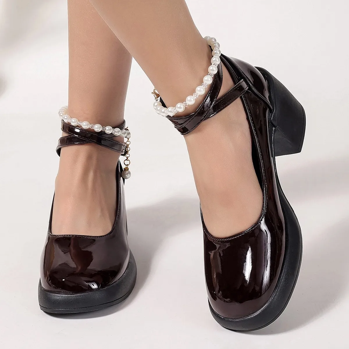 2025 nuovi tacchi alla moda donna punta rotonda francese Mary Jane tacchi alti per le donne autunno tacchi spessi impermeabili pompe alla moda