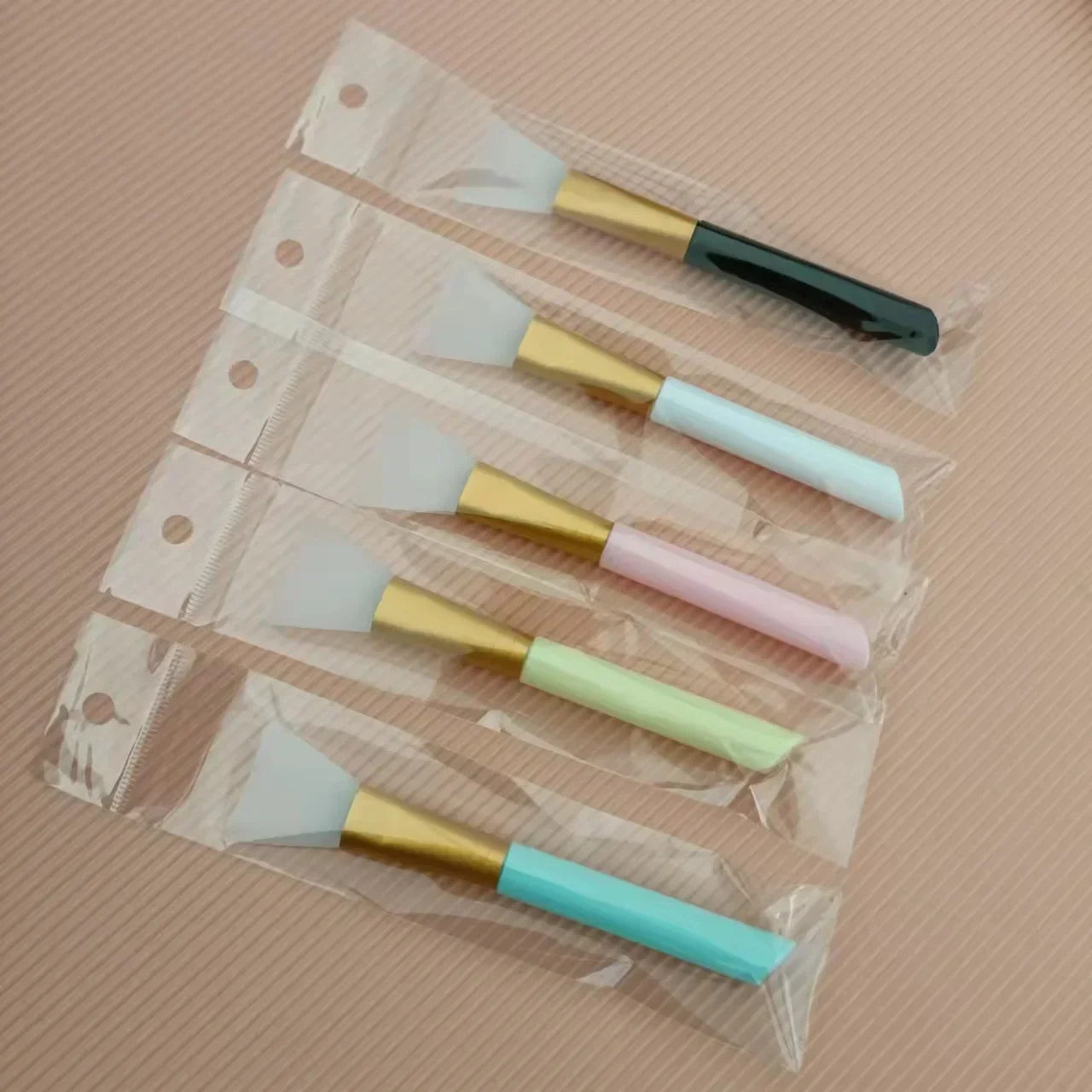 فرشاة قناع المكياج بمقبض خشبي، قناع طين للوجه، فرشاة خلط مستحضرات التجميل الاحترافية، أدوات مكياج للعناية بالبشرة