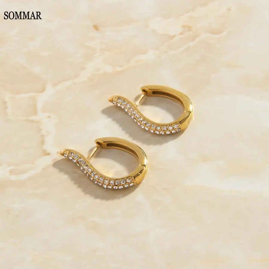 SOMMAR Gorgeous 18KGP Gold plated Lady clip earrings Environmentally friendly water drill curved earrings women earing sport