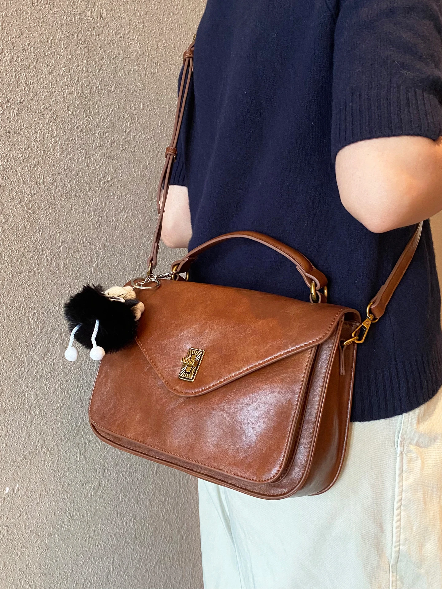 

Retro High Quali Soft Leather Crossbody Menger Bag for Women Commuting Underarm oulder Bag Small Square Bag