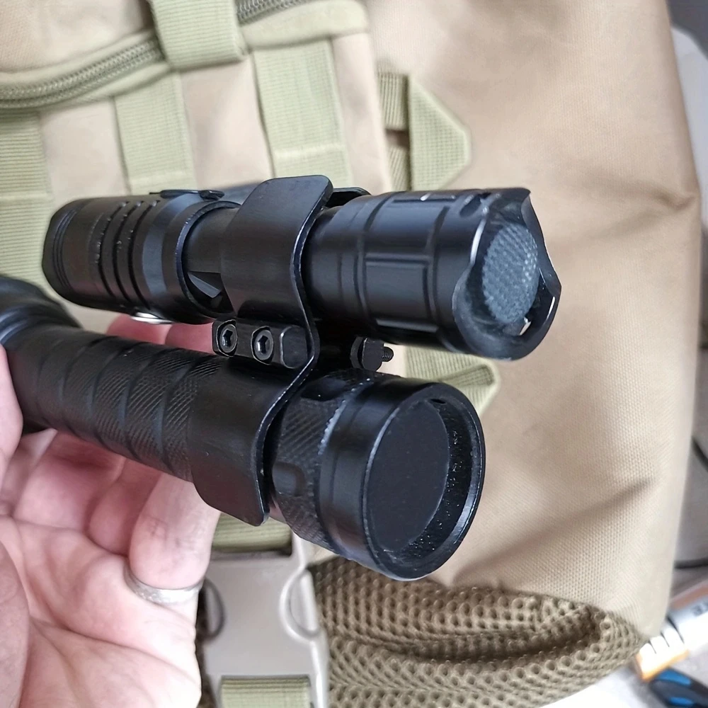 Soporte de montaje táctico Picatinny 15-30mm para linterna y láser - imagen 5