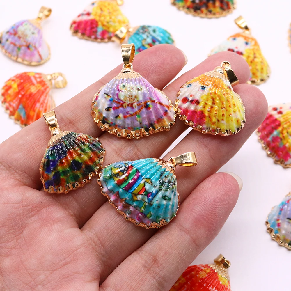

Small and Exquisite Colorful Natural Scallop Polished and Dyed with Patterned Design Single-hole Pendant DIY Jewelry Accessory