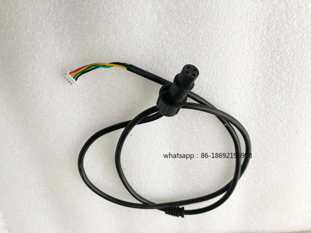 

Аксессуары для массажных кресел: кабель для пульта дистанционного управления, кабель питания, кабель для передачи данных пульта дистанционного управления