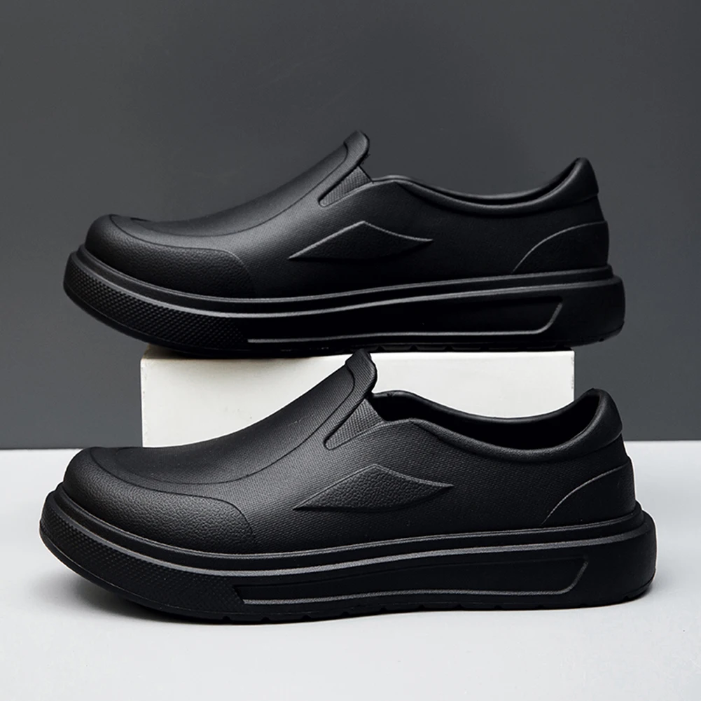 

Men EVA Chef Shoes Outdoor Safety Shoes Oil-proof Comfortable Walking Shoes Non Slip Slip On Nursing Shoes Wide Toe for Kitchen