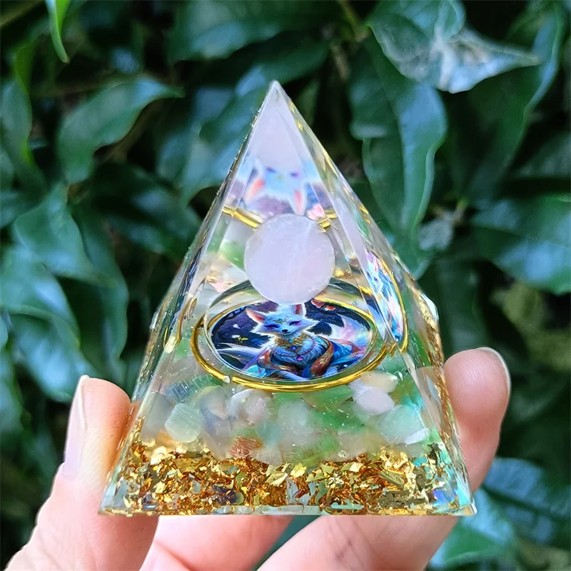 Resin Pyramid Popular Decorative Items Crystal Crushed Stones Pyramid Ornaments Home Furnishings Resin
