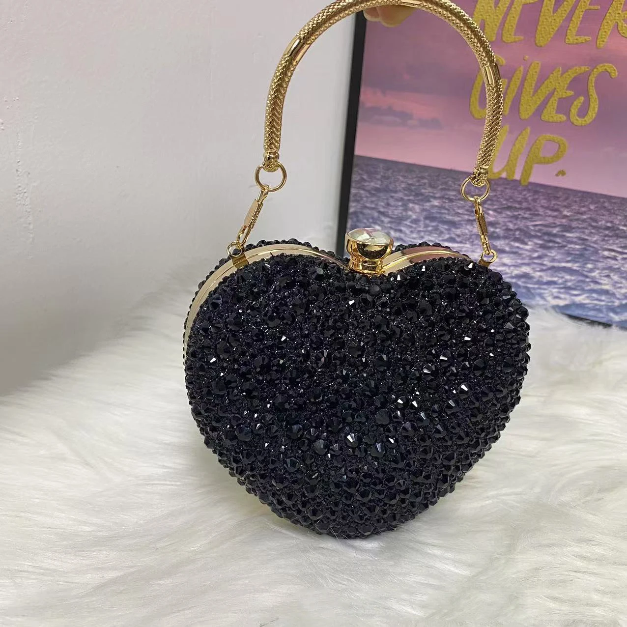 حقيبة يد فاخرة من أحجار الراين الكريستالية على شكل قلب للنساء - حقيبة يد لحفلات الزفاف والسهرات وحقائب يد مرصعة بالأحجار اليومية