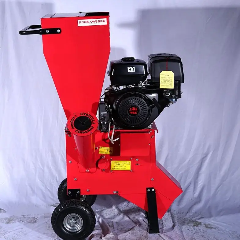 

Customized Mobile Wood Chipper Wheeled Chassis Petrol Driven Fast Cleanup Solution For Storm Damaged Tree Limbs
