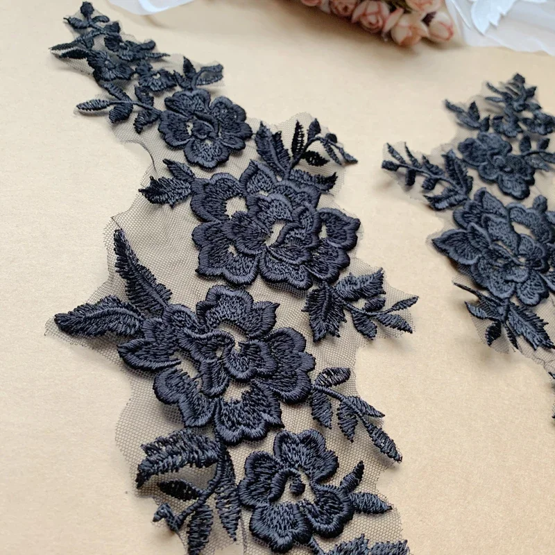 زوجان، قماش دانتيل أسود غير لامع عالي الجودة مع رقع تطريز مرآة، فستان زفاف مصنوع يدويًا، زخرفة خلفية