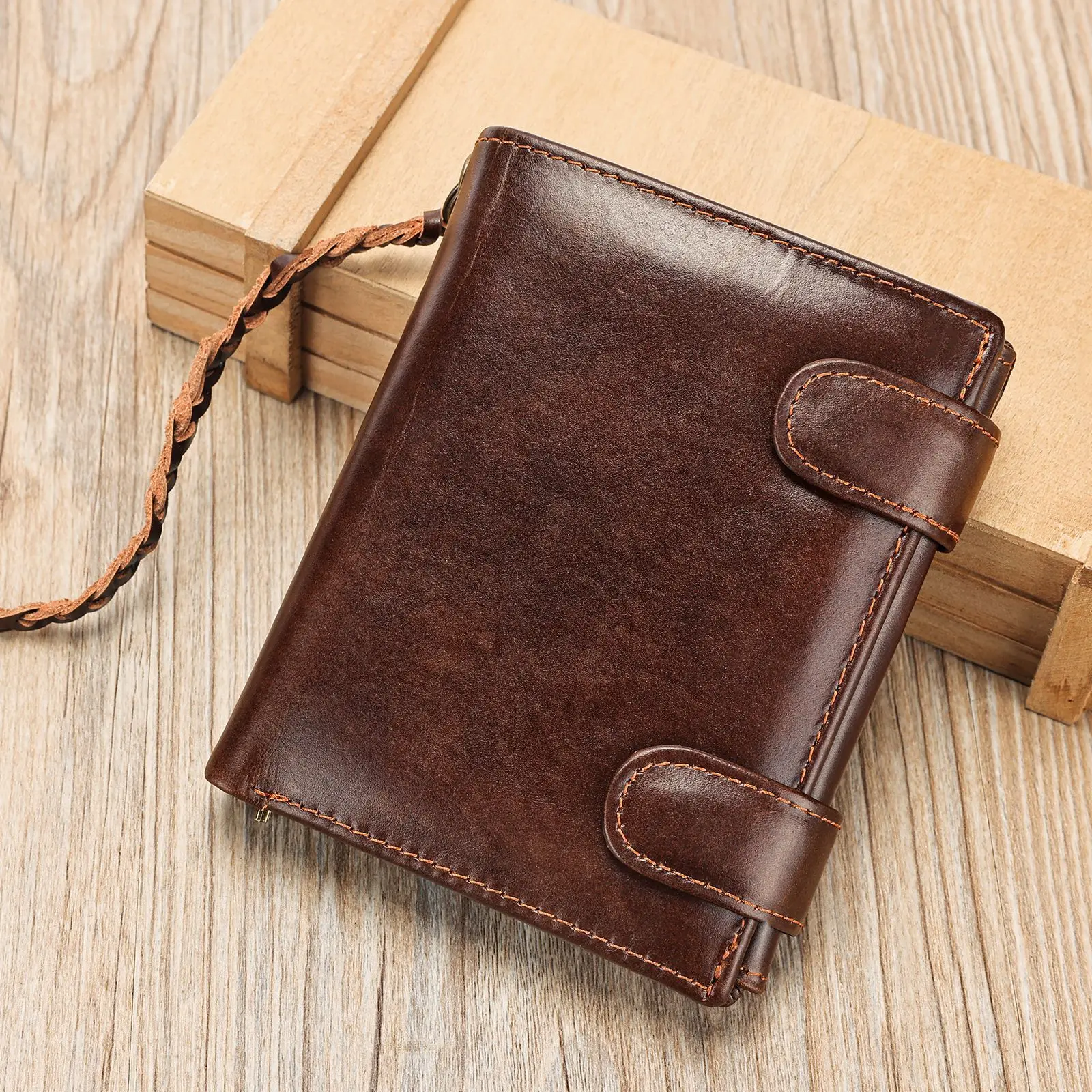 

Stylish Men's Short Cowhide Wallet with Large Capacity and RFID Protection