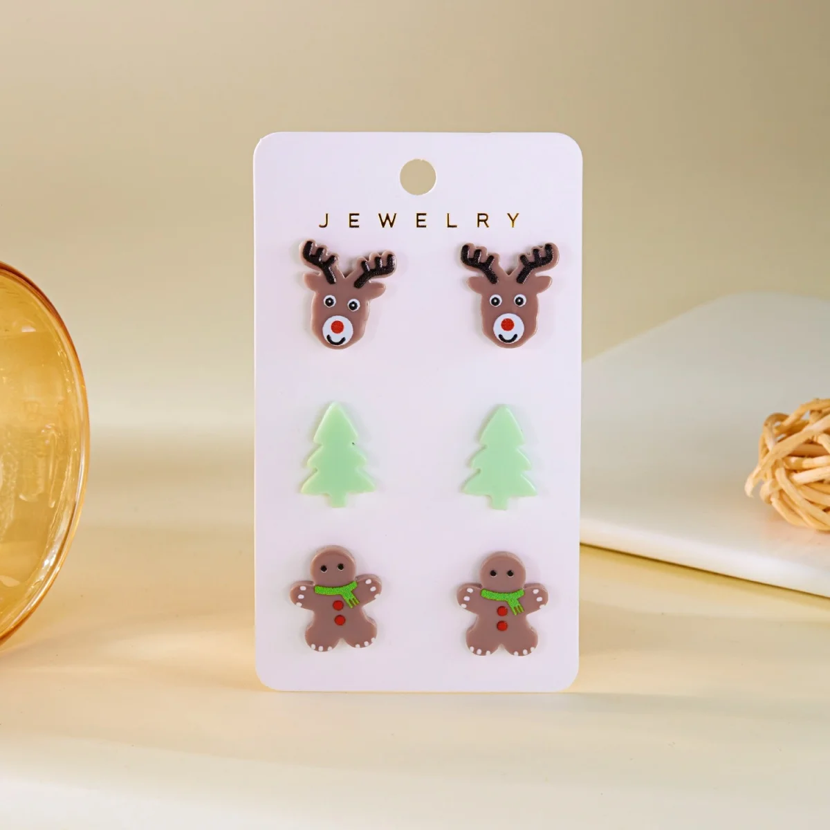 6 Paar/Set Kleine Niedliche Acryl-Weihnachtsbaum-Hirsch-Lebkuchen-Ohrstecker für Frauen Cartoon-Harz-Weihnachtsmütze-Elch-Ohrringe Schmuck – Detail 31
